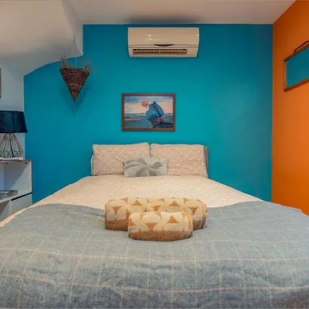 Charming 2-bed Flat With Garden بريستول
