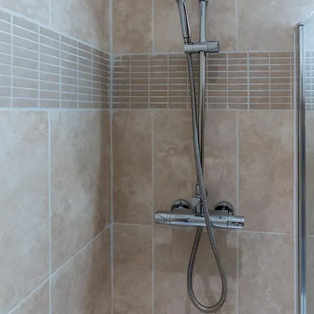 Appartement Charming 2-bed Flat With Garden